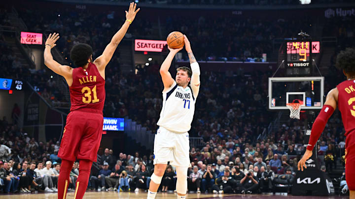 Dallas Mavericks v Cleveland Cavaliers