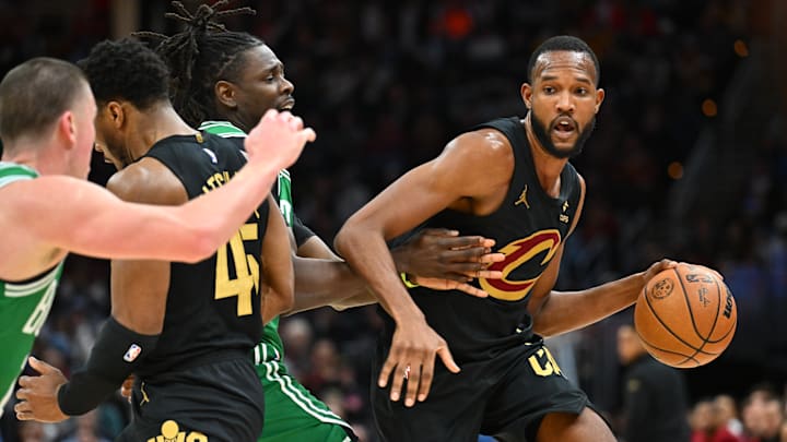 Evan Mobley,, Cleveland Cavaliers