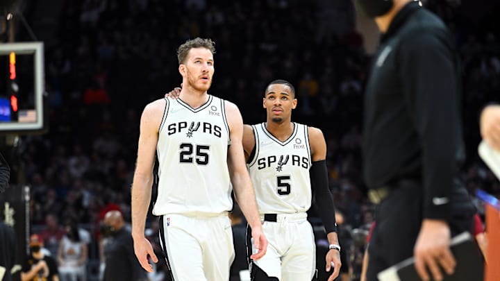 Jakob Poeltl, Dejounte Murray