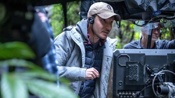 Director Wes Ball on the set of 20th Century Studios' KINGDOM OF THE PLANET OF THE APES. Photo by Jasin Boland. © 2024 20th Century Studios. All Rights Reserved.