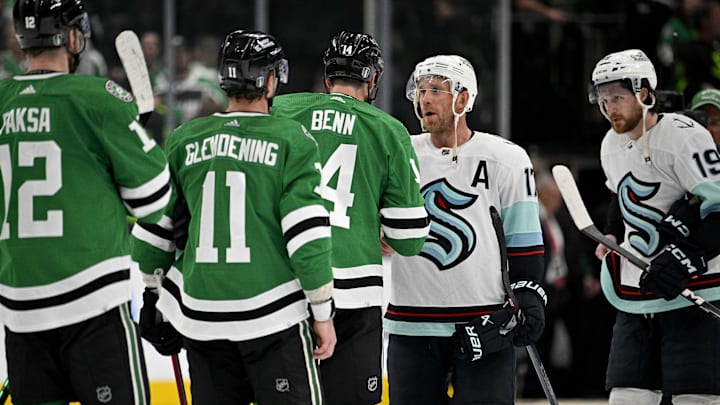 May 15, 2023; Dallas, Texas, USA; Dallas Stars left wing Jamie Benn (14) shakes hands with Seattle