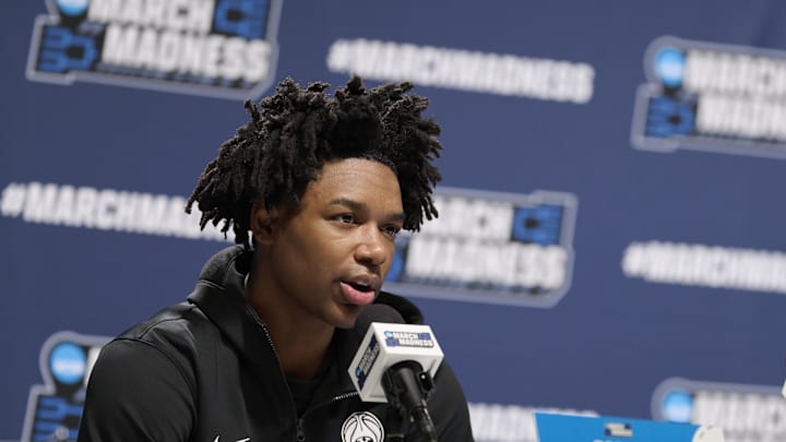 BYU Cougars guard Robert Wright III 