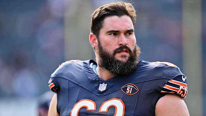 Oct 15, 2023; Chicago, Illinois, USA; Chicago Bears offensive lineman Lucas Patrick (62) warms up before a game against the Minnesota Vikings at Soldier Field. Mandatory Credit: Jamie Sabau-Imagn Images Oct 15, 2023; Chicago, Illinois, USA; Chicago Bears offensive lineman Lucas Patrick (62) warms up before a game against the Minnesota Vikings at Soldier Field. Mandatory Credit: Jamie Sabau-Imagn Images