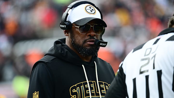 Dec 28, 2025; Cleveland, Ohio, USA; Pittsburgh Steelers head coach Mike Tomlin looks on during the second quarter against the Cleveland Browns at Huntington Bank Field. Mandatory Credit: Ken Blaze-Imagn Images
