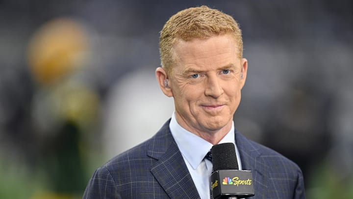 Jason Garrett before the game between the Dallas Cowboys and the Green Bay Packers.