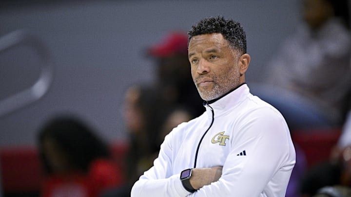 Jan 11, 2025; Dallas, Texas, USA; Georgia Tech Yellow Jackets head coach Damon Stoudamire looks on during the first half against the SMU Mustangs at Moody Coliseum. Mandatory Credit: Jerome Miron-Imagn Images Jan 11, 2025; Dallas, Texas, USA; Georgia Tech Yellow Jackets head coach Damon Stoudamire looks on during the first half against the SMU Mustangs at Moody Coliseum. Mandatory Credit: Jerome Miron-Imagn Images