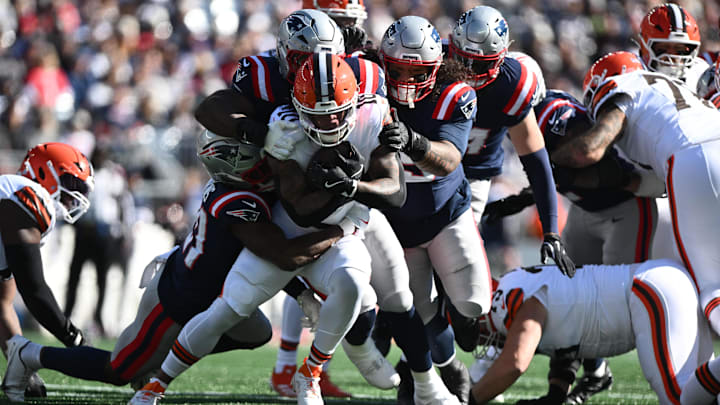 Oct 26, 2025; Foxborough, Massachusetts, USA;  Cleveland Browns running back Quinshon Judkins (10) runs with the ball during the first quarter against the New England Patriots at Gillette Stadium. Mandatory Credit: Brian Fluharty-Imagn Images