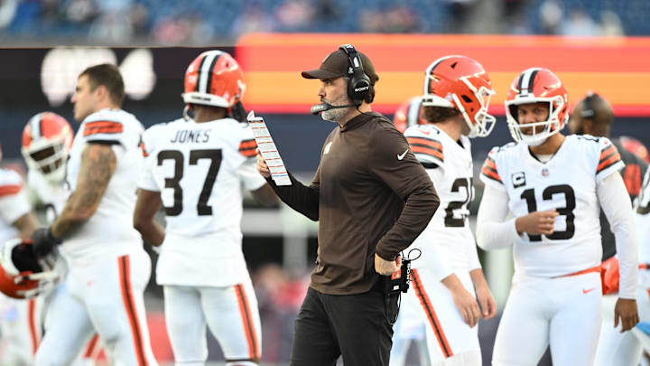 Oct 26, 2025; Foxborough, Massachusetts, USA; Cleveland Browns head coach Kevin Stefanski looks on during the fourth quarter against the New England Patriots at Gillette Stadium. Mandatory Credit: Brian Fluharty-Imagn Images Oct 26, 2025; Foxborough, Massachusetts, USA; Cleveland Browns head coach Kevin Stefanski looks on during the fourth quarter against the New England Patriots at Gillette Stadium. Mandatory Credit: Brian Fluharty-Imagn Images