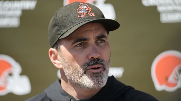 May 9, 2025; Berea, OH, USA; Cleveland Browns head coach Kevin Stefanski talks to the media during rookie minicamp at CrossCountry Mortgage Campus. Mandatory Credit: Ken Blaze-Imagn Images May 9, 2025; Berea, OH, USA; Cleveland Browns head coach Kevin Stefanski talks to the media during rookie minicamp at CrossCountry Mortgage Campus. Mandatory Credit: Ken Blaze-Imagn Images