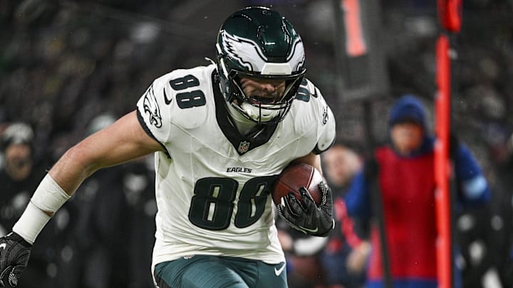 Dec 1, 2024; Baltimore, Maryland, USA; Philadelphia Eagles tight end Dallas Goedert (88) runs for a touchdown during the first half  against the Baltimore Ravens at M&T Bank Stadium. Mandatory Credit: Tommy Gilligan-Imagn Images