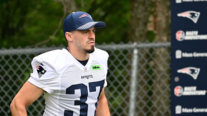 The Atlanta Falcons signed former Minnesota Vikings and New England Patriots kicker John Parker Romo