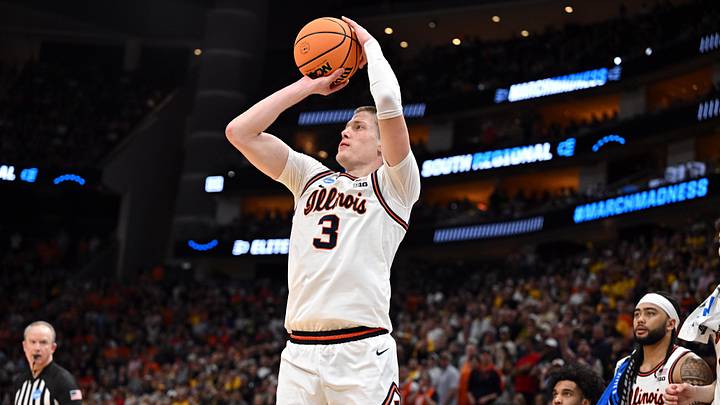 Mar 28, 2026; Houston, TX, USA; Illinois Fighting Illini forward Ben Humrichous (3) shoots against the Iowa Hawkeyes in the second half during an Elite Eight game of the South Regional of the men's 2026 NCAA Tournament at Toyota Center. Mandatory Credit: Maria Lysaker-Imagn Images