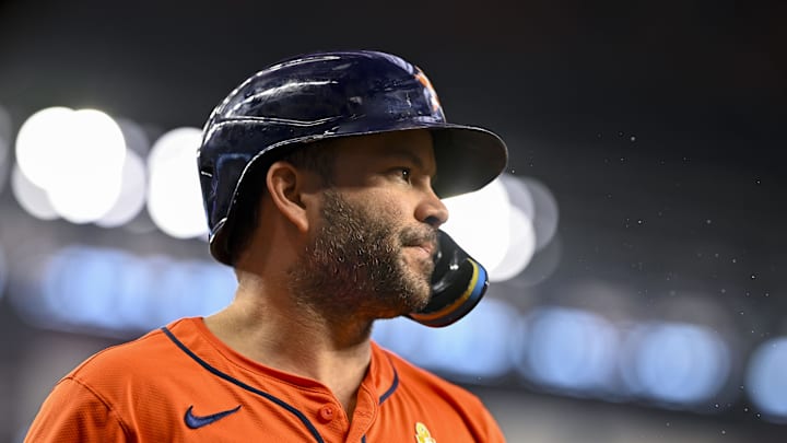 Sep 7, 2025; Arlington, Texas, USA; Houston Astros designated hitter Jose Altuve (27) walks to the on-deck circle during the game between the Texas Rangers and the Houston Astros at Globe Life Field. Mandatory Credit: Jerome Miron-Imagn Images