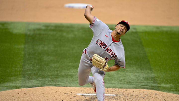 Apr 5, 2026; Arlington, Texas, USA; Cincinnati Reds starting pitcher Chase Burns (26) pitches against the Texas Rangers during the fifth inning at Globe Life Field. Mandatory Credit: Jerome Miron-Imagn Images