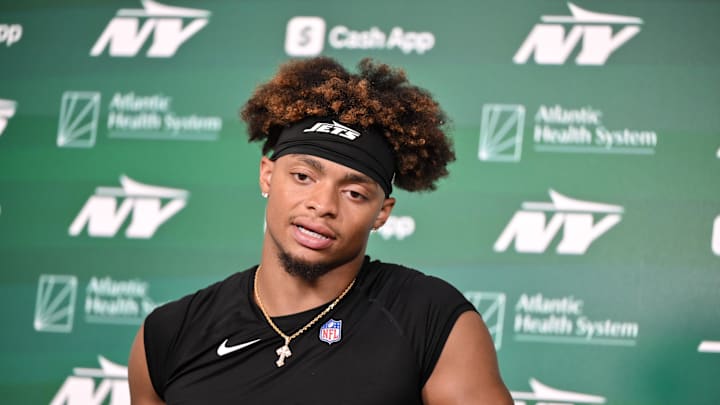 Jun 11, 2025; Florham Park, NY, USA; New York Jets quarterback Justin Fields (7) speaks at a press conference during minicamp at Atlantic Health Jets Training Center. Mandatory Credit: John Jones-Imagn Images Jun 11, 2025; Florham Park, NY, USA; New York Jets quarterback Justin Fields (7) speaks at a press conference during minicamp at Atlantic Health Jets Training Center. Mandatory Credit: John Jones-Imagn Images