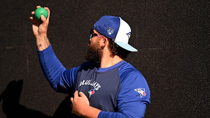 Feb 19, 2024; Dunedin, FL, USA; Toronto Blue Jays pitcher Alek Manoah (6) prepares for the workout