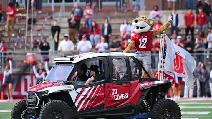 Oct 19, 2024; Pullman, Washington, USA; Washington State Cougars mascot Butch rides out onto the field before a game against the Hawaii Warriors at Gesa Field at Martin Stadium. Mandatory Credit: James Snook-Imagn Images Oct 19, 2024; Pullman, Washington, USA; Washington State Cougars mascot Butch rides out onto the field before a game against the Hawaii Warriors at Gesa Field at Martin Stadium. Mandatory Credit: James Snook-Imagn Images