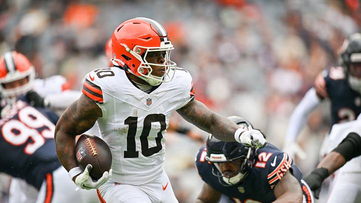 Aug 15, 2026; Chicago, Illinois, USA; Cleveland Browns running back Quinshon Judkins (10) runs the ball against Chicago Bears linebacker Devin Bush (12) during the first half at Soldier Field. Mandatory Credit: Patrick Gorski-Imagn Images Aug 15, 2026; Chicago, Illinois, USA; Cleveland Browns running back Quinshon Judkins (10) runs the ball against Chicago Bears linebacker Devin Bush (12) during the first half at Soldier Field. Mandatory Credit: Patrick Gorski-Imagn Images
