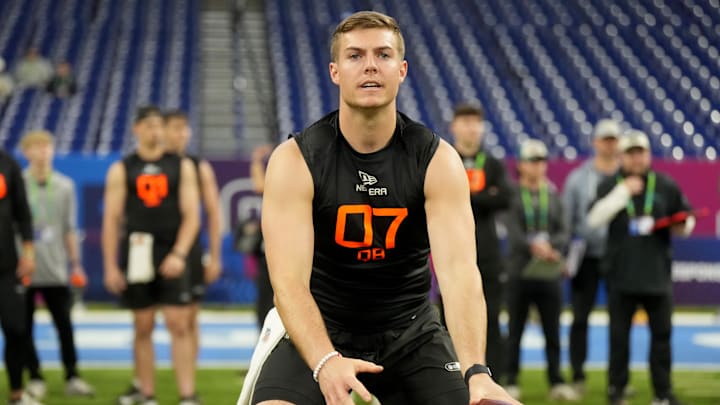 Mar 1, 2025; Indianapolis, IN, USA; Ohio State quarterback Will Howard (QB07) during the 2025 NFL Combine at Lucas Oil Stadium. Mandatory Credit: Kirby Lee-Imagn Images Mar 1, 2025; Indianapolis, IN, USA; Ohio State quarterback Will Howard (QB07) during the 2025 NFL Combine at Lucas Oil Stadium. Mandatory Credit: Kirby Lee-Imagn Images