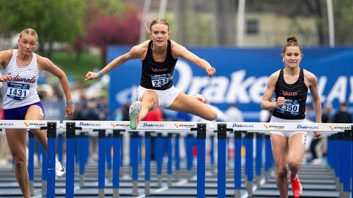 Valley's Emma Havighurst set a new record at the Iowa high school state track and field championships.