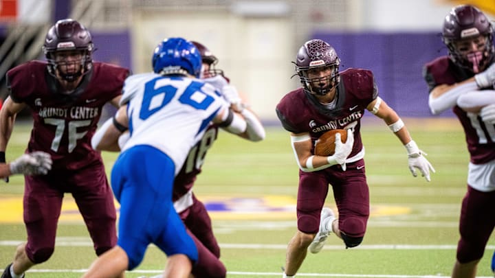 No. 13 Grundy Center takes on an undefeated South Hardin this Friday night at 7:00 PM.