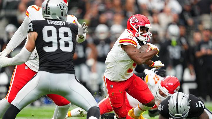 Kansas City Chiefs v Las Vegas Raiders
