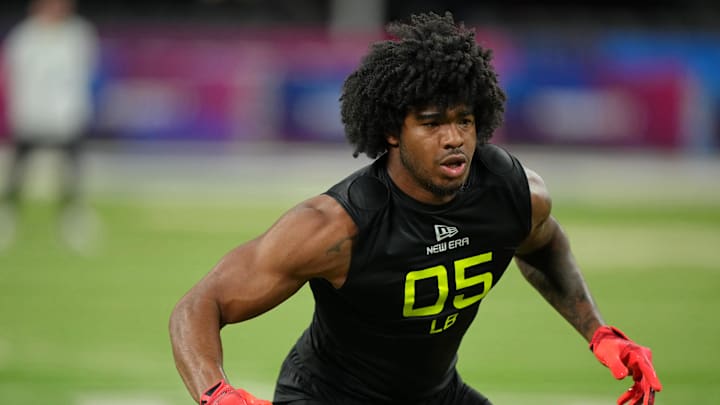 Feb 27, 2025; Indianapolis, IN, USA; Alabama linebacker Jihaad Campbell (LB05) participates in drills during the 2025 NFL Combine at Lucas Oil Stadium. Mandatory Credit: Kirby Lee-Imagn Images Feb 27, 2025; Indianapolis, IN, USA; Alabama linebacker Jihaad Campbell (LB05) participates in drills during the 2025 NFL Combine at Lucas Oil Stadium. Mandatory Credit: Kirby Lee-Imagn Images