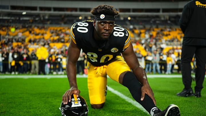 Cleveland Browns v Pittsburgh Steelers