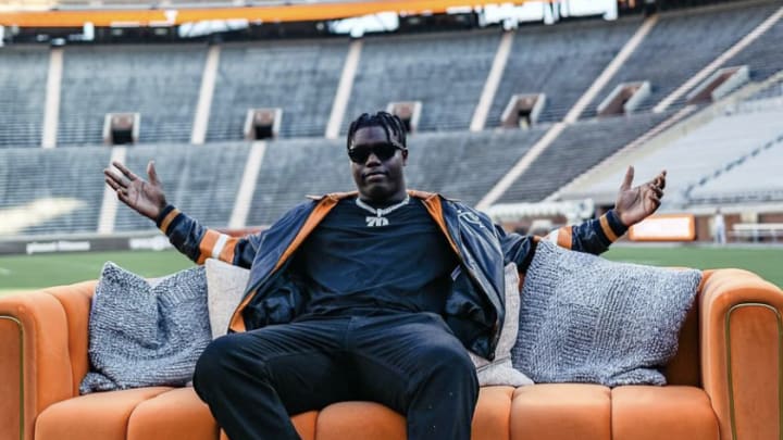 David Sanders Jr. commits to Tennessee Volunteers.