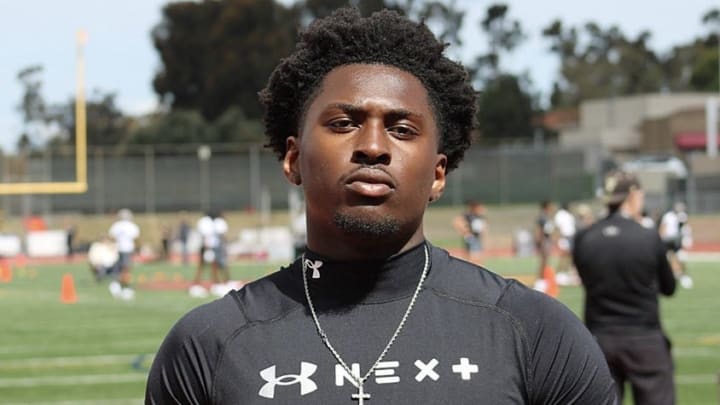 Chinedu Onyeagoro chooses the UW over Florida, SMU and UCLA.