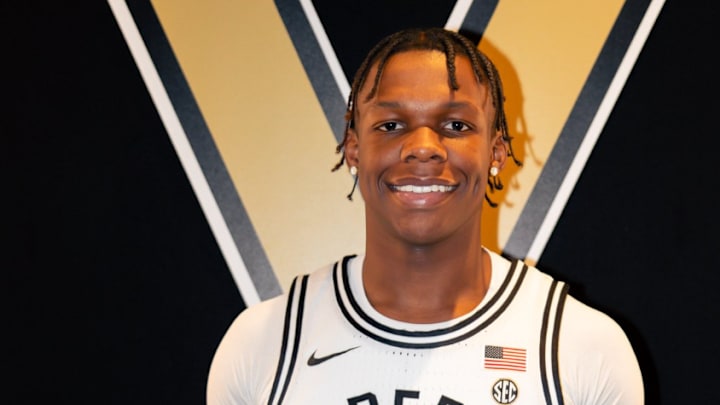 George Kimble III transfers to Vanderbilt.