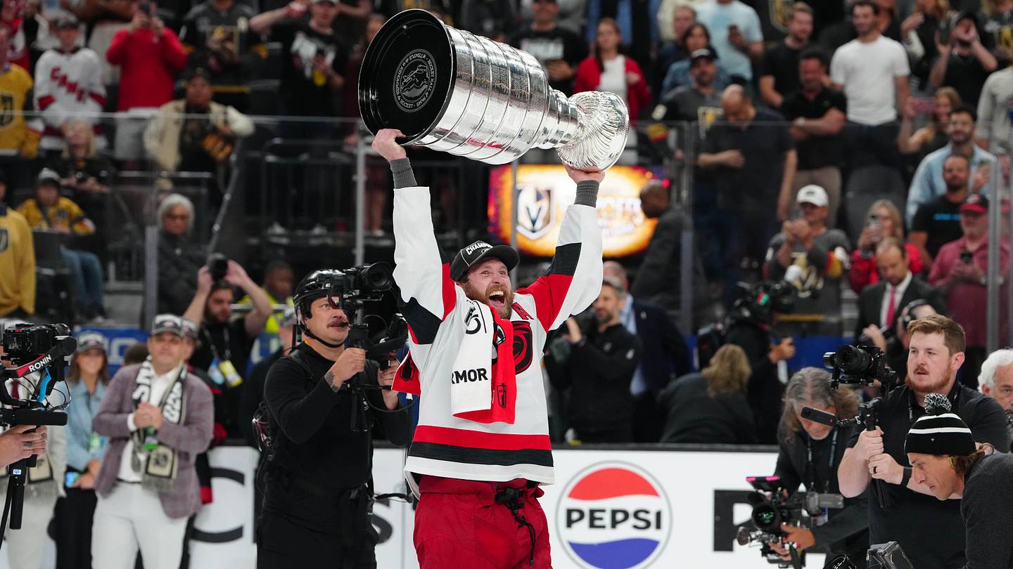 2 former Bruins players' backbone Hurricanes' Stanley Cup run with historic performances