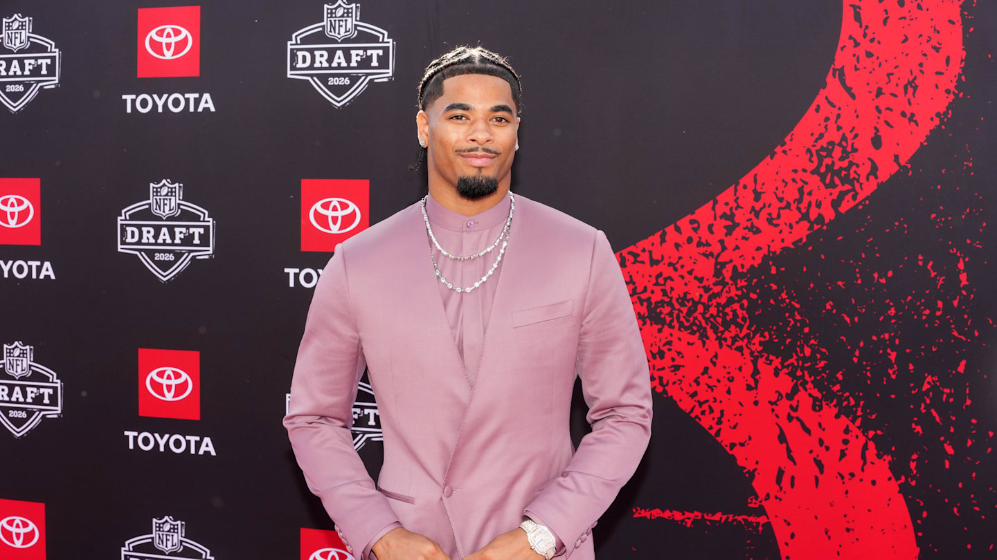 Chiefs Trade Up to Browns’ Pick at No. 6 to Select LSU CB Mansoor Delane