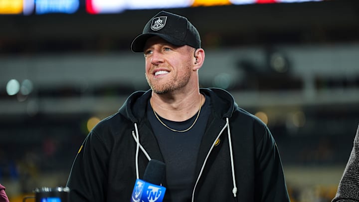 Tennessee Titans v Pittsburgh Steelers