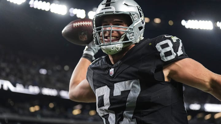 Los Angeles Chargers v Las Vegas Raiders