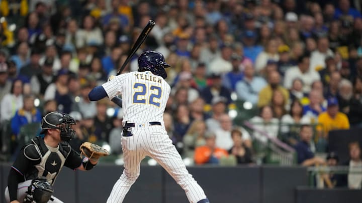 Miami Marlins v Milwaukee Brewers