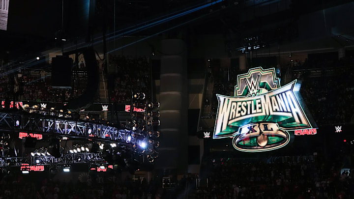 WWE Monday Night RAW