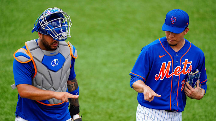 Feb 19, 2023; Port St. Lucie, FL, USA; New York Mets catcher Omar Narvaez (2) and starting pitcher