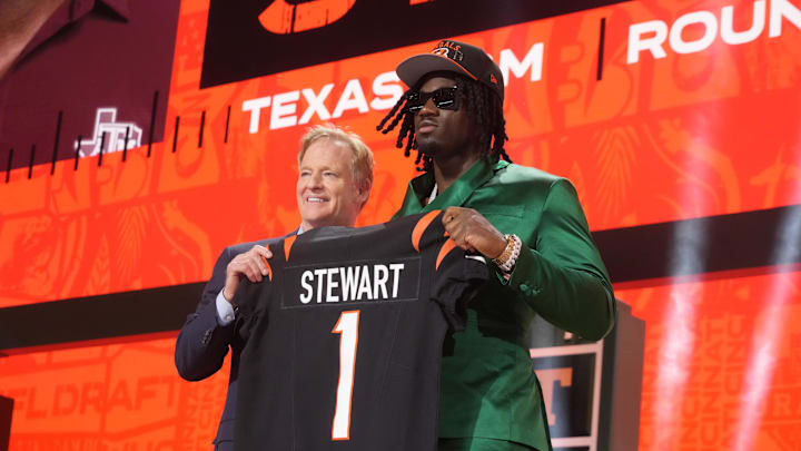 Apr 24, 2025; Green Bay, WI, USA; NFL commissioner Roger Goodell with Texas A&M Aggies defensive end Shemar Stewart after her is selected by the Cincinnati Bengals as the number seventeen pick in the first round of the 2025 NFL Draft at Lambeau Field. Mandatory Credit: Kirby Lee-Imagn Images