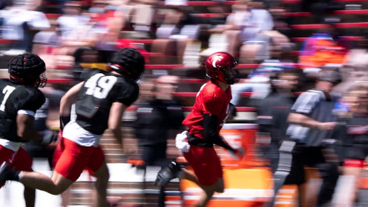 Cincinnati Bearcats quarterback Brendan Sorsby (2) runs with the ball during the University of