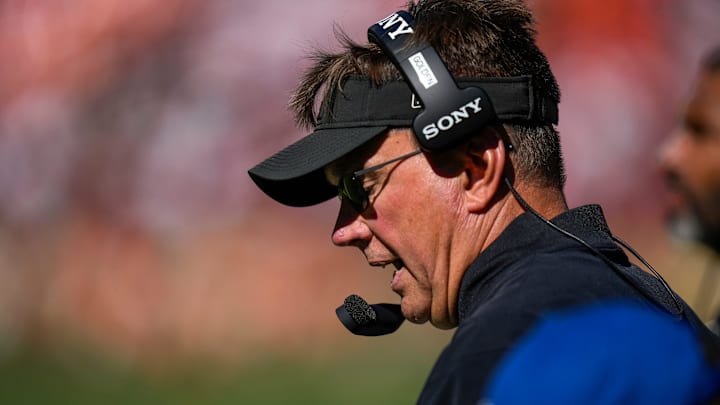 Cincinnati Bengals defensive coordinator Al Golden calls plays from the sideline in the fourth quarter of the NFL Week 1 game between the Cleveland Browns and the Cincinnati Bengals at Huntington Bank Field in Cleveland on Sunday, Sept. 7, 2025. The Bengals begin the season with a 17-16 win over the Browns.