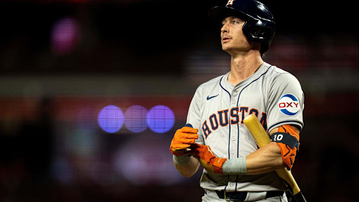Houston Astros first baseman Zach Dezenzo (9) prepares to bat in the sixth inning of the MLB game between the Cincinnati Reds and Houston Astros at Great American Ball Park in Cincinnati on Wednesday, Sept. 4, 2024.