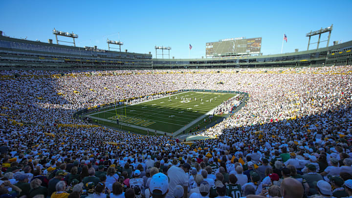 General view of Lambeau Field during the first quarter of the game between the Houston Texans and Green Bay Packers.