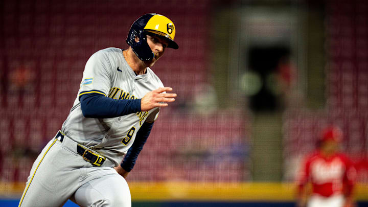 Milwaukee Brewers first base Jake Bauers (9) rounds third base before scoring in the second inning Milwaukee Brewers first base Jake Bauers (9) rounds third base before scoring in the second inning