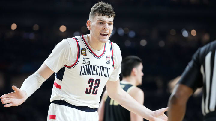 Connecticut Huskies center Donovan Clingan.