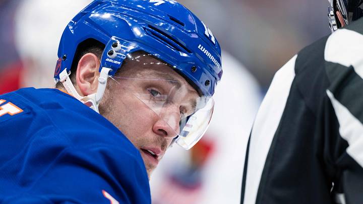 Apr 12, 2026; Elmont, New York, USA; New York Islanders center Bo Horvat (14) before a face-off in the first period against the Montréal Canadiens at UBS Arena. Mandatory Credit: Alexander Wohl-Imagn Images Apr 12, 2026; Elmont, New York, USA; New York Islanders center Bo Horvat (14) before a face-off in the first period against the Montréal Canadiens at UBS Arena. Mandatory Credit: Alexander Wohl-Imagn Images