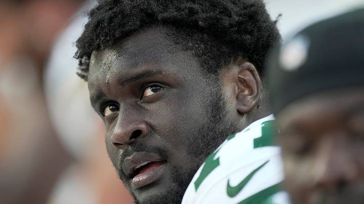 Green Bay Packers offensive tackle Anthony Belton (71) on the bench