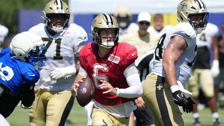 Aug 20, 2026; Woodland Hills, CA, USA; New Orleans Saints quarterback Tyler Shough (6) throws the ball against Los Angeles Rams linebacker Josaiah Stewart (10) during a joint practice at Rams Practice Facility. Mandatory Credit: Kirby Lee-Imagn Images Aug 20, 2026; Woodland Hills, CA, USA; New Orleans Saints quarterback Tyler Shough (6) throws the ball against Los Angeles Rams linebacker Josaiah Stewart (10) during a joint practice at Rams Practice Facility. Mandatory Credit: Kirby Lee-Imagn Images