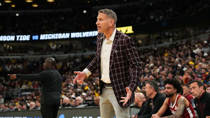 Mar 27, 2026; Chicago, IL, USA; Alabama Crimson Tide head coach Nate Oats looks on in the second half against the Michigan Wolverines during a Sweet Sixteen game of the Midwest Regional of the men's 2026 NCAA Tournament at United Center. Mandatory Credit: David Banks-Imagn Images Mar 27, 2026; Chicago, IL, USA; Alabama Crimson Tide head coach Nate Oats looks on in the second half against the Michigan Wolverines during a Sweet Sixteen game of the Midwest Regional of the men's 2026 NCAA Tournament at United Center. Mandatory Credit: David Banks-Imagn Images