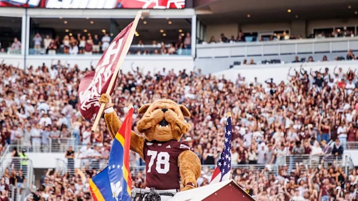 Mississippi State Mascot Bully during the game between the Toledo Rockets and the Mississippi State Bulldogs at Davis Wade Stadium at Scott Field in Starkville, MS.